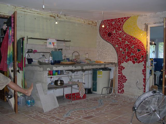 kitchen unde construction